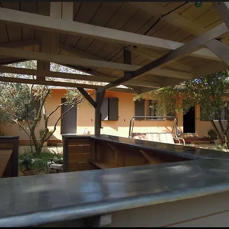 La Vigne Et L'olivier Bed & Breakfast 3*