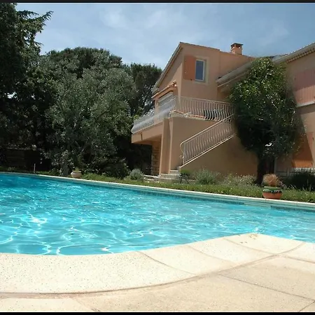La Vigne Et L'olivier 3*